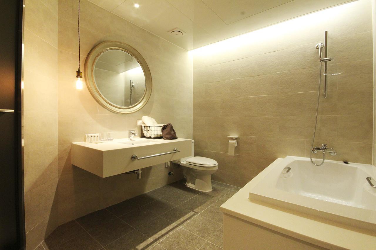 โรงแรทลอนดอนเนอร์ ฮวัมยอง Hotel ปูซาน ภายนอก รูปภาพ